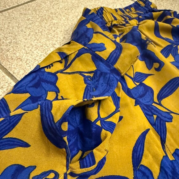 H&M Blue and Gold Flower Shorts - Picture 3 of 3